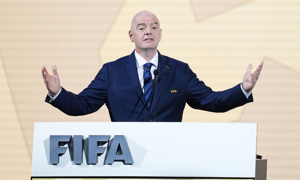 一名球技出 一名球技出